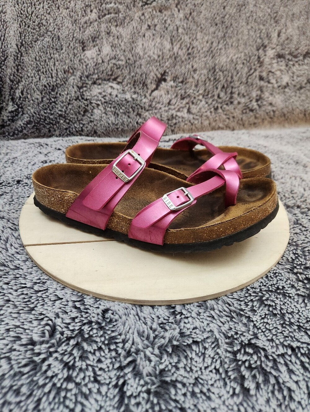 Birkenstock Mayari Icy Metallic Fuchsia Tulip Birko-Flor Sandals Women's size 7